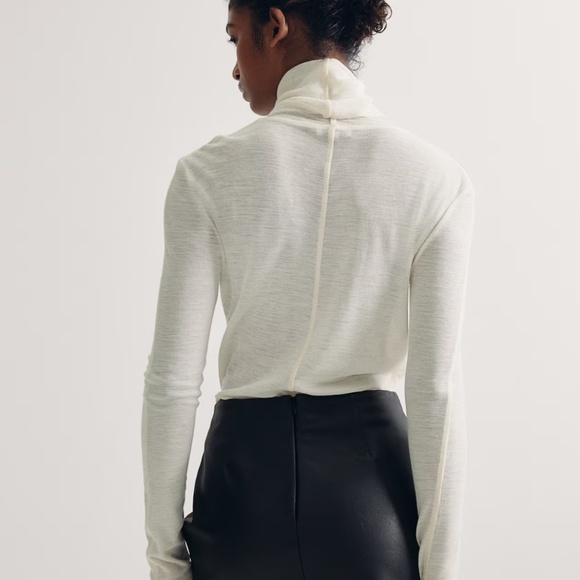 H&M faux leather mini skirt - Picture 4 of 5